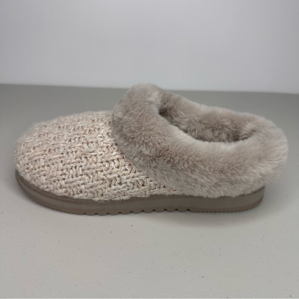 Dearfoams Women’s Slipper Size 7-8 Gray Faux Fur Fabric Soft Slide Comfort Shoe